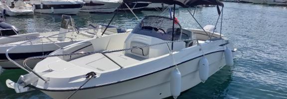 Karnic 2251 avec moteur 225 CV - 7 passagers