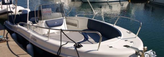 Allegra 21 Open avec moteur 175 CV - 8 personnes