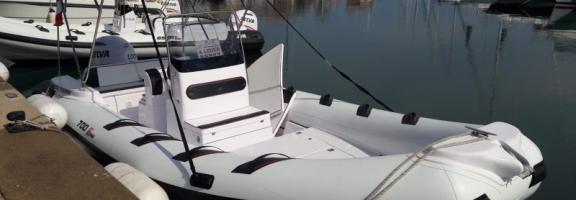 Selva D.700 Speciale Line avec moteur 200 CV