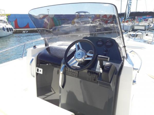 Ocqueteau Abaco 800 open CC  avec 225 v Selva