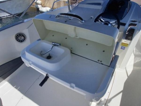Karnic 2251 - Day Cruiser
