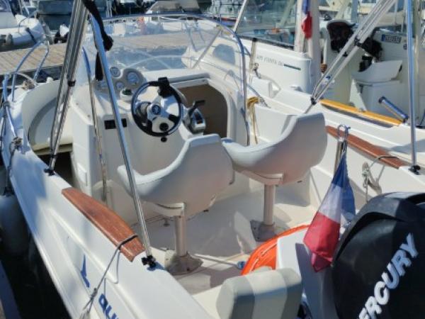 Quicksilver 555 Commander 115 cv Mercury 
