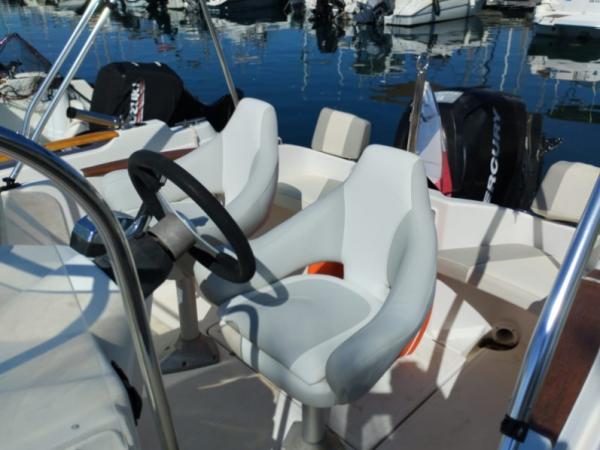 Quicksilver 555 Commander 115 cv Mercury 